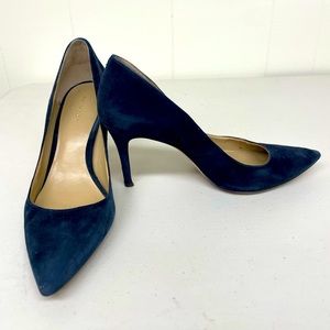 Ann Taylor Navy Suede Mila Pumps Size 7.5, 3.5” heel. Preowned